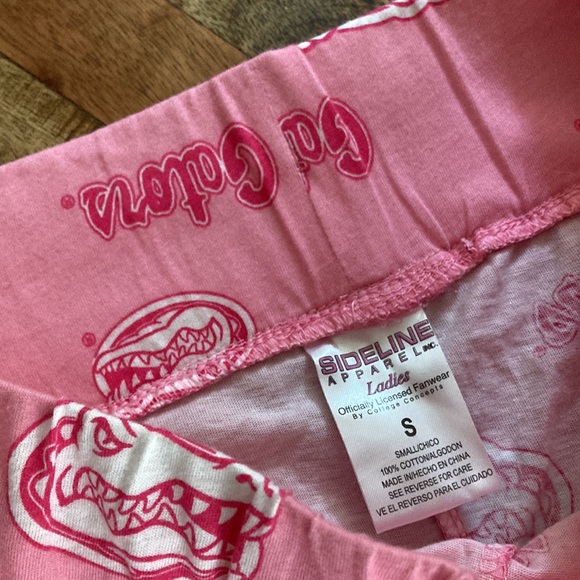 FLORIDA Gators sleep/lounge. Small New - Picture 4 of 6